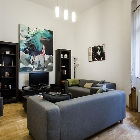 Family Suite By Heroes' Square Budapest Extérieur photo